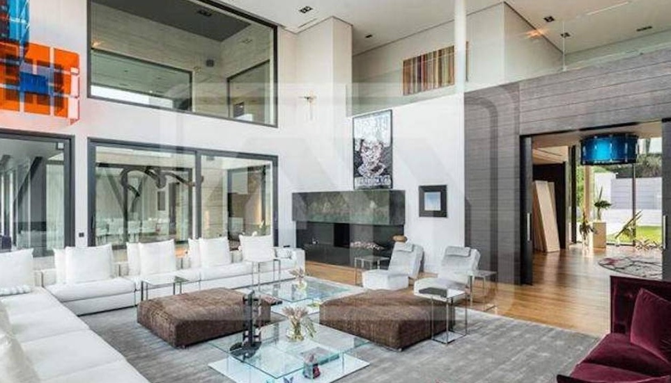 Discover the Most Luxurious Mansions for Footballers