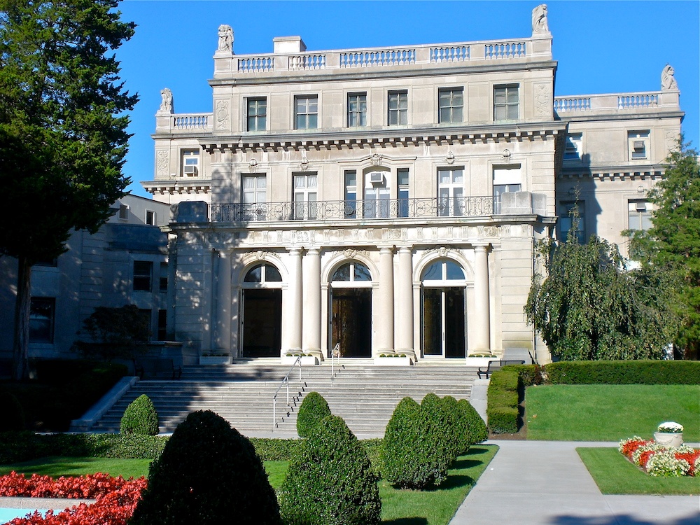Check Out the Biggest Mansions in America