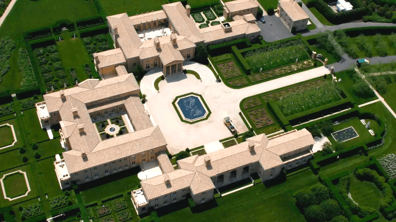 These Are the 10 Biggest Mansions in the World
